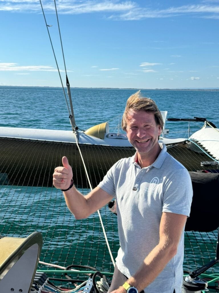 Nautic Sport, est devenu La référence du nautisme dans le Morbihan pour la location de bateaux, la vente de bateaux neufs et occasion, la formation avec les permis bateau côtier et hauturier et enfin les services avec la maintenance de moteurs Suzuki, le stockage et hivernage.